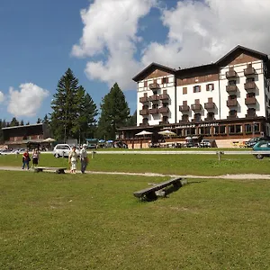 hotel-lavaredo.hotelinveneto.com/